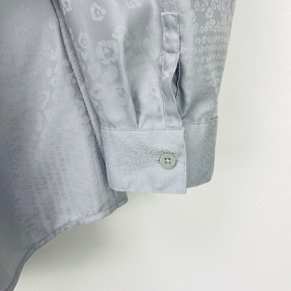 Chico's Silver Satin Leopard Jacquard Button Up Blouse XL Easy Care Work Travel - Picture 7 of 10